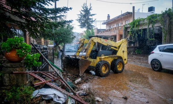 Κρήτη: Υπερχείλισε ξανά ο χείμαρρος στα Ζωνιανά στο δεύτερο κύμα κακοκαιρίας – Εστάλη μήνυμα από το 112