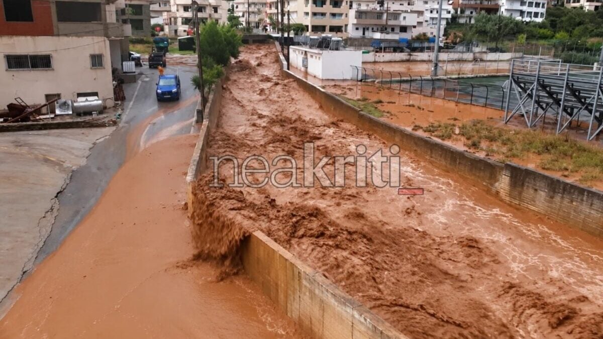 Κακοκαιρία στην Κρήτη: 2.500 κάτοικοι χωρίς νερό, καλλιέργειες στις λάσπες – Πλημμύρες, εκκενώσεις και απεγκλωβισμοί 5 Κακοκαιρία στην Κρήτη: 2.500 κάτοικοι χωρίς νερό, καλλιέργειες στις λάσπες – Πλημμύρες, εκκενώσεις και απεγκλωβισμοί