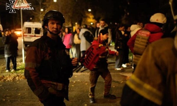 Ουκρανία: Νεκροί και τραυματίες σε Κίεβο, Χάρκοβο και Παβλόχραντ από ρωσικούς πυραύλους και drones – Χτυπήματα σε γέφυρα, νοσοκομεία και πανεπιστήμιο