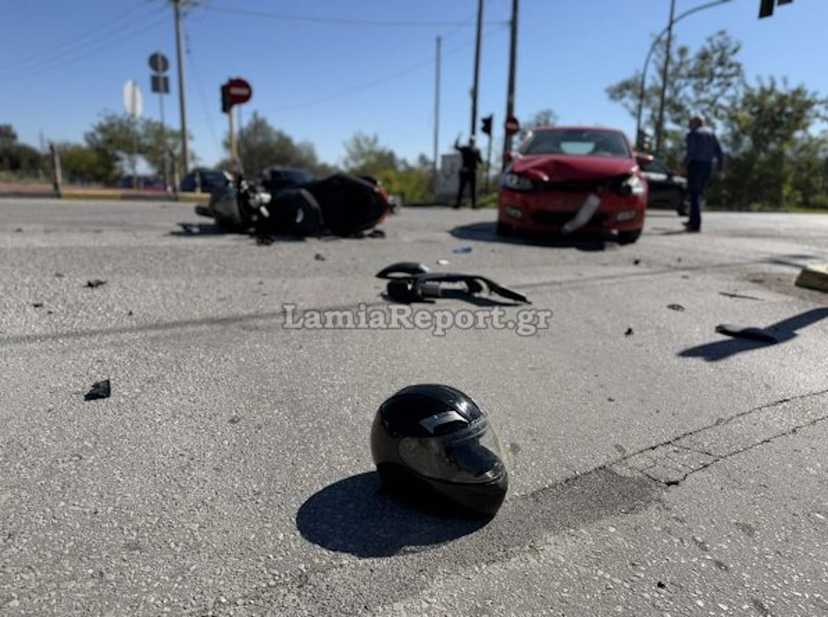 Λαμία: Σύγκρουση αυτοκινήτου με μηχανή σε διασταύρωση – Στο νοσοκομείο τραυματισμένοι οι δύο οδηγοί 16 Λαμία
