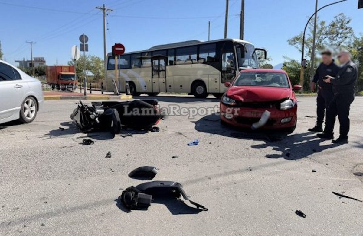 Λαμία: Σύγκρουση αυτοκινήτου με μηχανή σε διασταύρωση – Στο νοσοκομείο τραυματισμένοι οι δύο οδηγοί 18 Λαμία