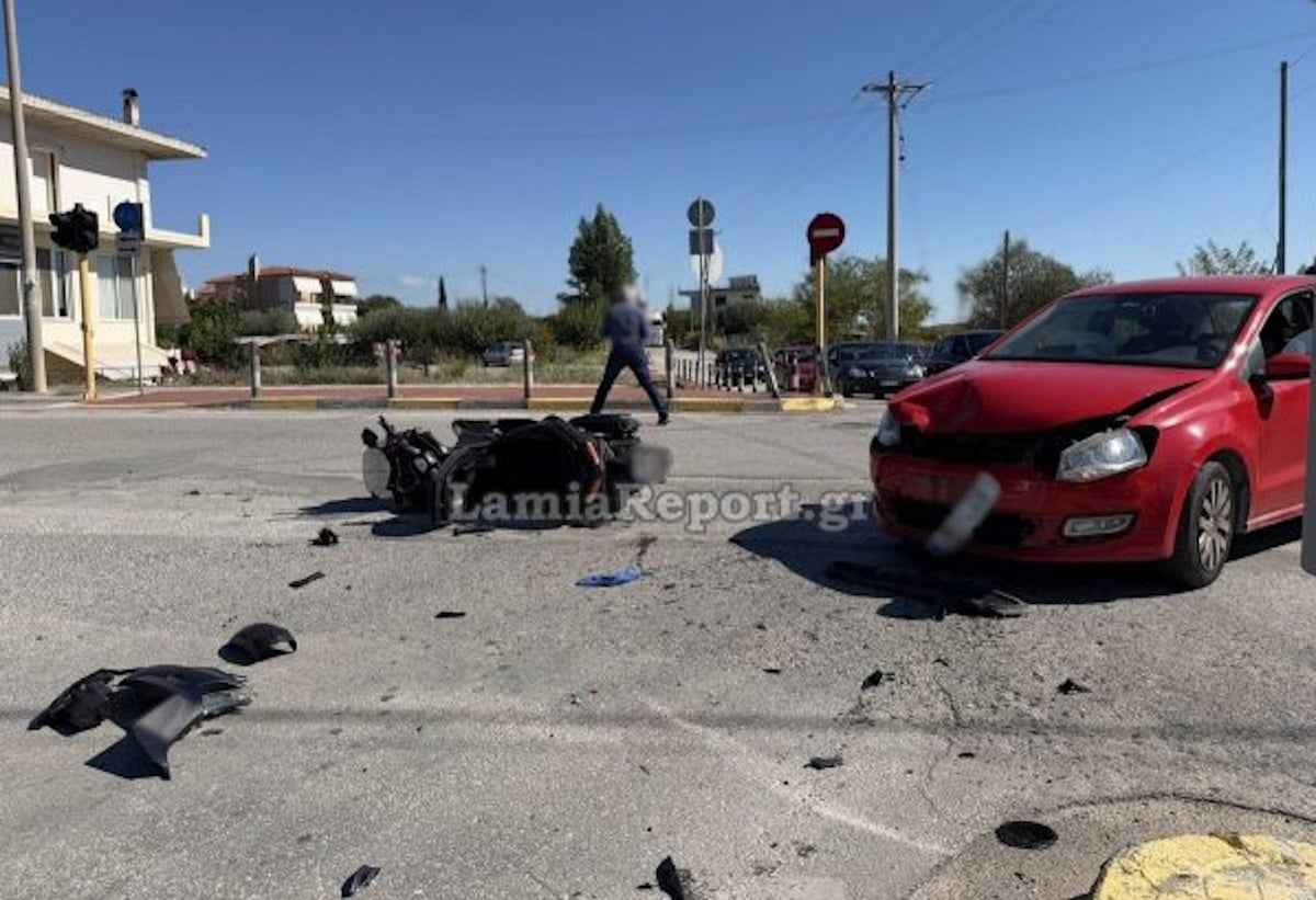 Λαμία: Σύγκρουση αυτοκινήτου με μηχανή σε διασταύρωση – Στο νοσοκομείο τραυματισμένοι οι δύο οδηγοί 20 Λαμία