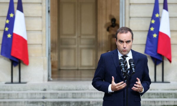 Γαλλία: Η πρώτη ήσυχη νύχτα μετά τις ταραχές ικανοποίησε την κυβέρνηση – Ο Λεκορνί προανήγγειλε νέες απαγορεύσεις κυκλοφορίας όπου χρειαστεί