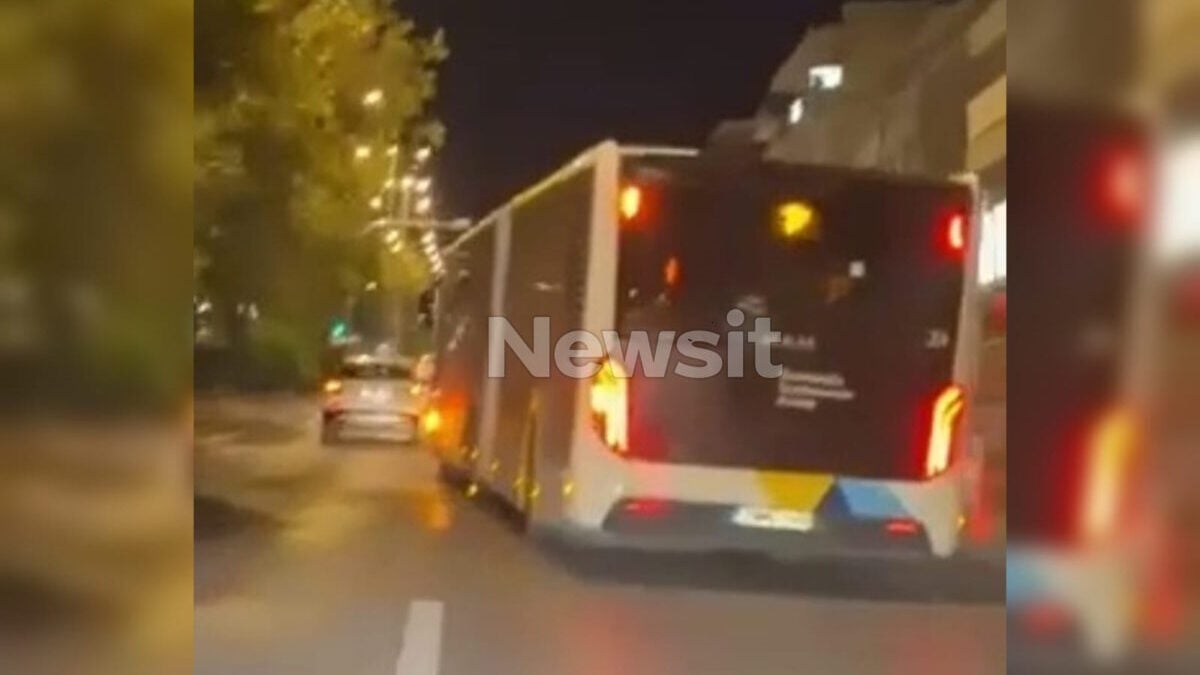 Λεωφόρος Μεσογείων: Βίντεο δείχνει λεωφορείο να περνά δύο κόκκινα φανάρια και να κάνει επικίνδυνους ελιγμούς 1 Λεωφόρος Μεσογείων: Βίντεο δείχνει λεωφορείο να περνά δύο κόκκινα φανάρια και να κάνει επικίνδυνους ελιγμούς