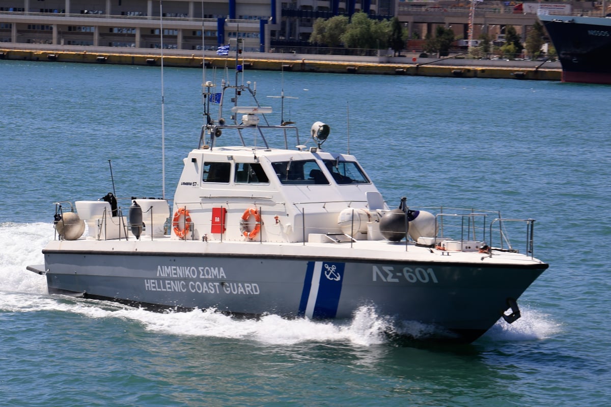 Εύβοια: Ακυβέρνητο ιστιοφόρο με δύο επιβαίνοντες ανοιχτά του Καφηρέα