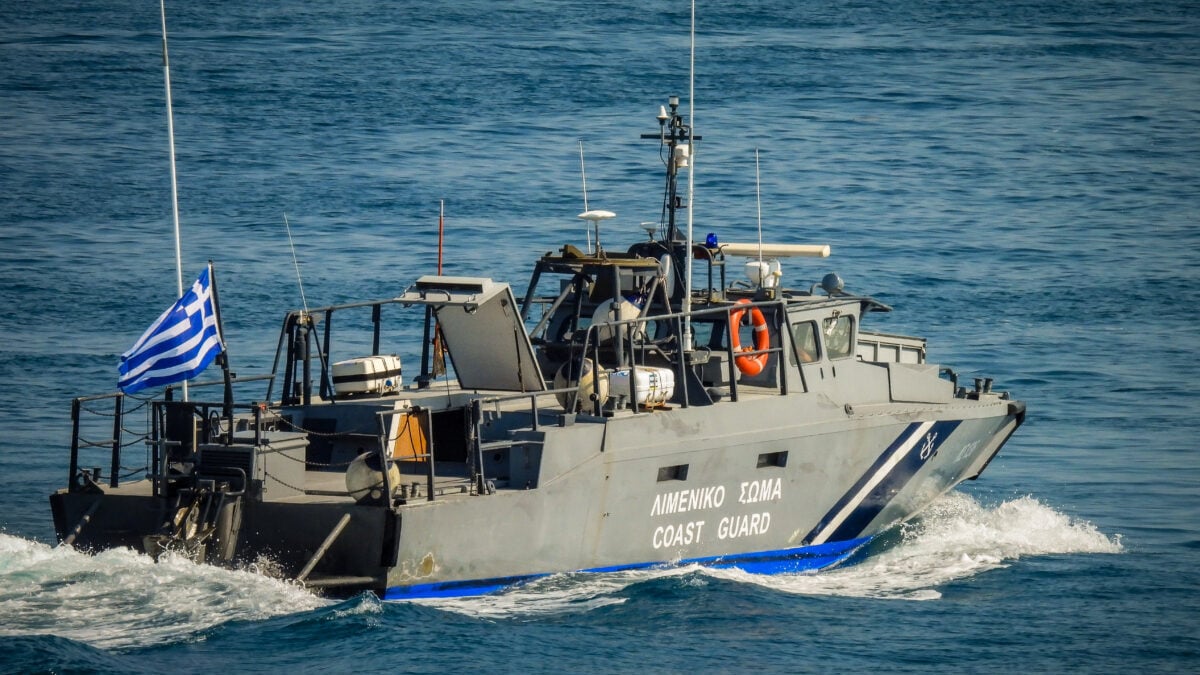 Λαύριο: 43χρονος έκρυβε πάνω από 18 κιλά κοκαΐνης στο αυτοκίνητο – Θα έβγαζε κέρδος 1,3 εκατ. ευρώ 2 Λαύριο: 43χρονος έκρυβε πάνω από 18 κιλά κοκαΐνης στο αυτοκίνητο – Θα έβγαζε κέρδος 1,3 εκατ. ευρώ