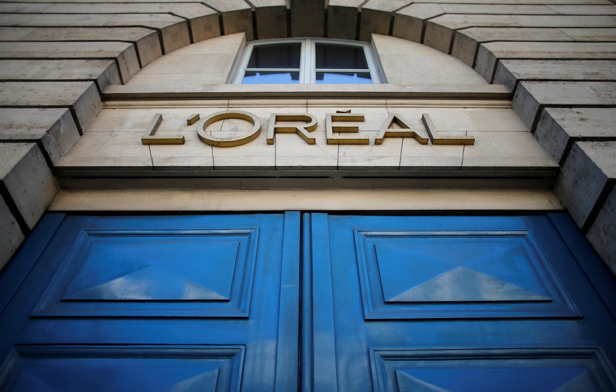 L’Oréal: Αντιμέτωπη με αγωγές στις ΗΠΑ για τη χρήση χημικών ουσιών σε καλλυντικά