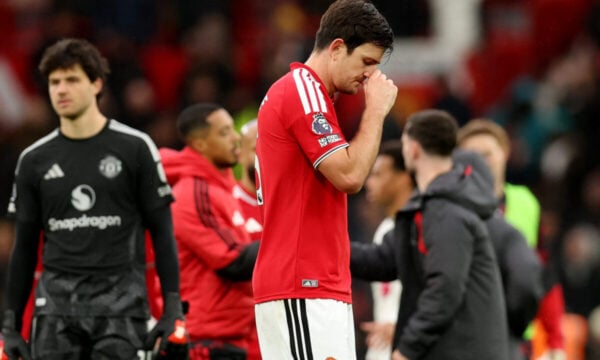 Premier League: Η Μάντσεστερ Γιουνάιτεντ έχασε 3-0 από την Μπόρνμουθ – Η Λίβερπουλ νίκησε 2-0 την Μπράιτον