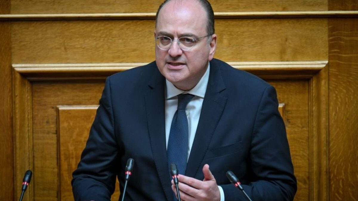Μακάριος Λαζαρίδης: Ζήτησε συγγνώμη από τη Νάντια Γιαννακοπούλου μετά τον καβγά – «Όπως γνωρίζει και η ίδια και τη σέβομαι και την τιμώ» 1 Μακάριος Λαζαρίδης: Ζήτησε συγγνώμη από τη Νάντια Γιαννακοπούλου μετά τον καβγά – «Όπως γνωρίζει και η ίδια και τη σέβομαι και την τιμώ»