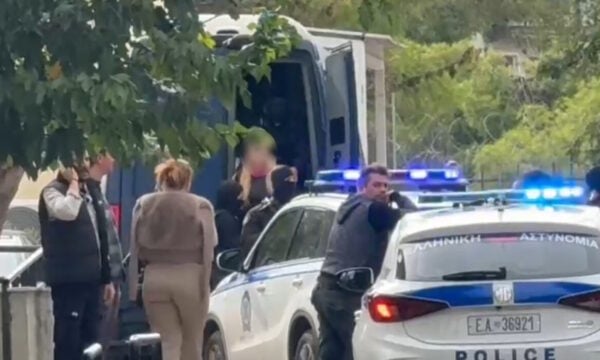 Εμπρησμός Marfin: Οι 3 προφυλακισμένοι στην Ευελπίδων για νέες απολογίες μετά την αναβάθμιση των κατηγοριών