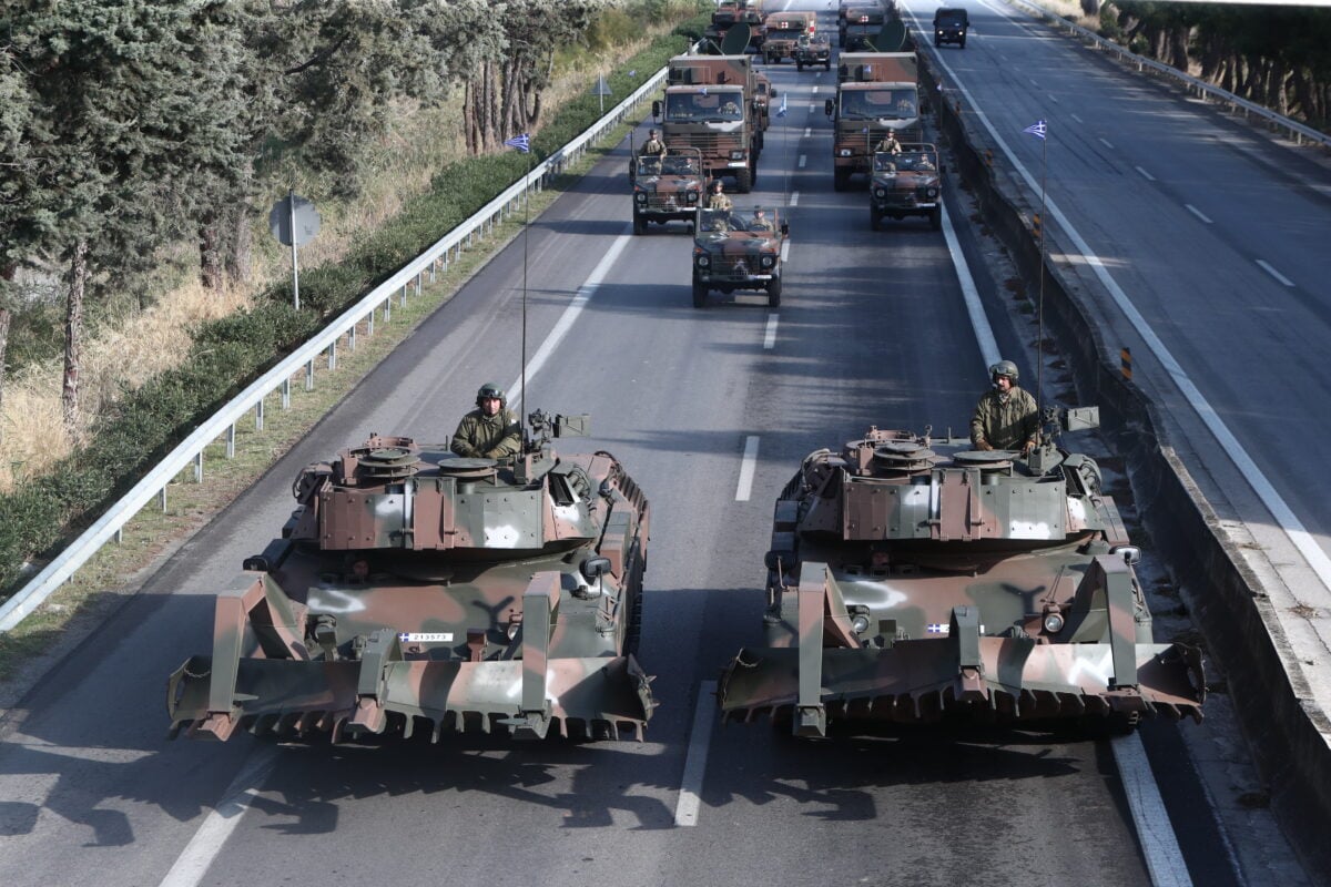 Θεσσαλονίκη: Μαχητικά πετούν σήμερα από τις 12:45 έως τις 14:00 – Πρόβες για την παρέλαση της 28ης Οκτωβρίου 7 Θεσσαλονίκη: Μαχητικά πετούν σήμερα από τις 12:45 έως τις 14:00 – Πρόβες για την παρέλαση της 28ης Οκτωβρίου