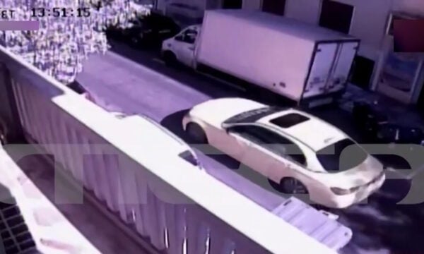 Υπόθεση Μαζωνάκη: Τα τελευταία μέτρα της μοιραίας πορείας στο Κολωνάκι – Ντοκουμέντο 2 λεπτά πριν φτάσει στο ιατρείο