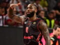 Ολυμπιακός – Αρμάνι Μιλάνο 84-78: Ο ελλιπής Ολυμπιακός πήρε μεγάλη νίκη με σόου ΜακΙντάιρ και Βεζένκοφ