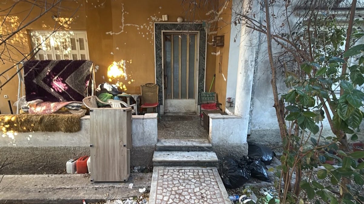Μενίδι: Την ξυλοκόπησαν και στη συνέχεια την έπνιξαν – Τα πρώτα ευρήματα της ιατροδικαστικής εξέτασης για την 89χρονη 1 Μενίδι: Την ξυλοκόπησαν και στη συνέχεια την έπνιξαν – Τα πρώτα ευρήματα της ιατροδικαστικής εξέτασης για την 89χρονη