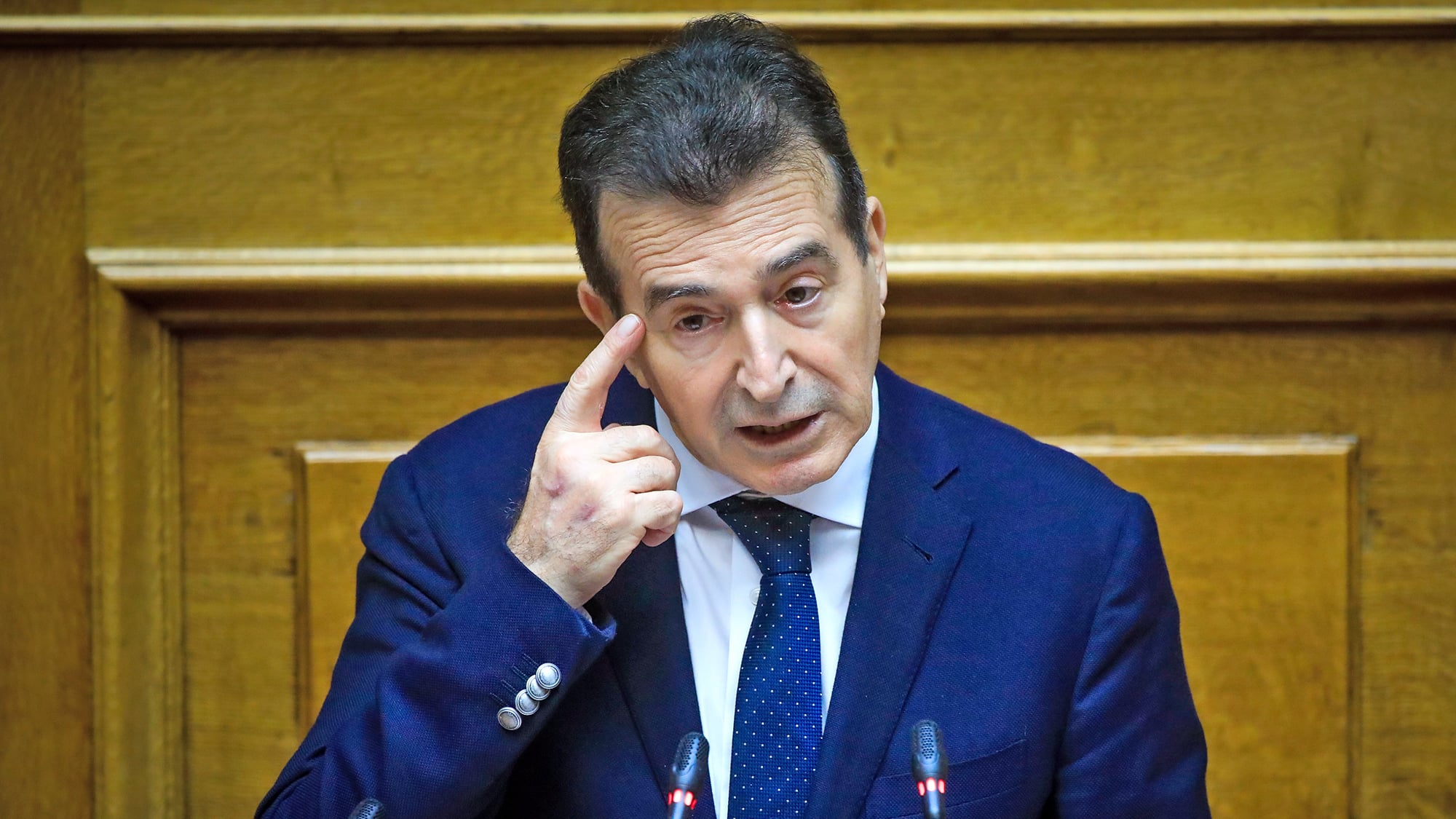 Χρυσοχοΐδης: Ιδιώνυμη θα γίνει η απάτη κατά ηλικιωμένων – Πώς ο «Κόμβος» θα βελτιώσει την κυκλοφορία στην Αττική