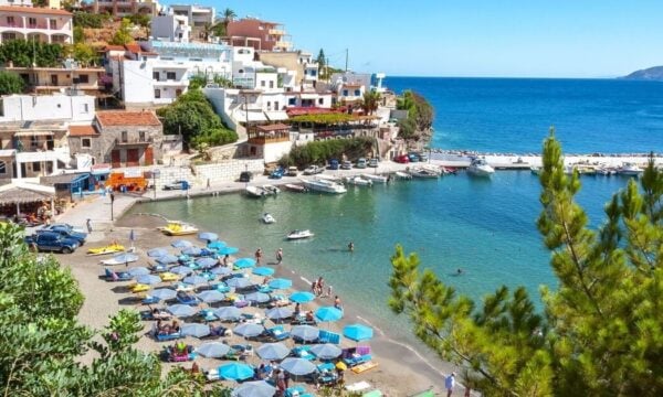 Daily Express: Πάνω από 19.000 μετανάστες στην Κρήτη – 17 σκάφη έφτασαν σε τέσσερις ημέρες
