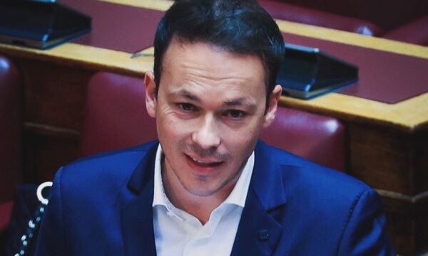Μίλτος Ζαμπάρας: Παραιτήθηκε από βουλευτής – «Από σήμερα συνεχίζω από ένα νέο σημείο, με τον Αλέξη Τσίπρα και την ΕΛΑΣ»