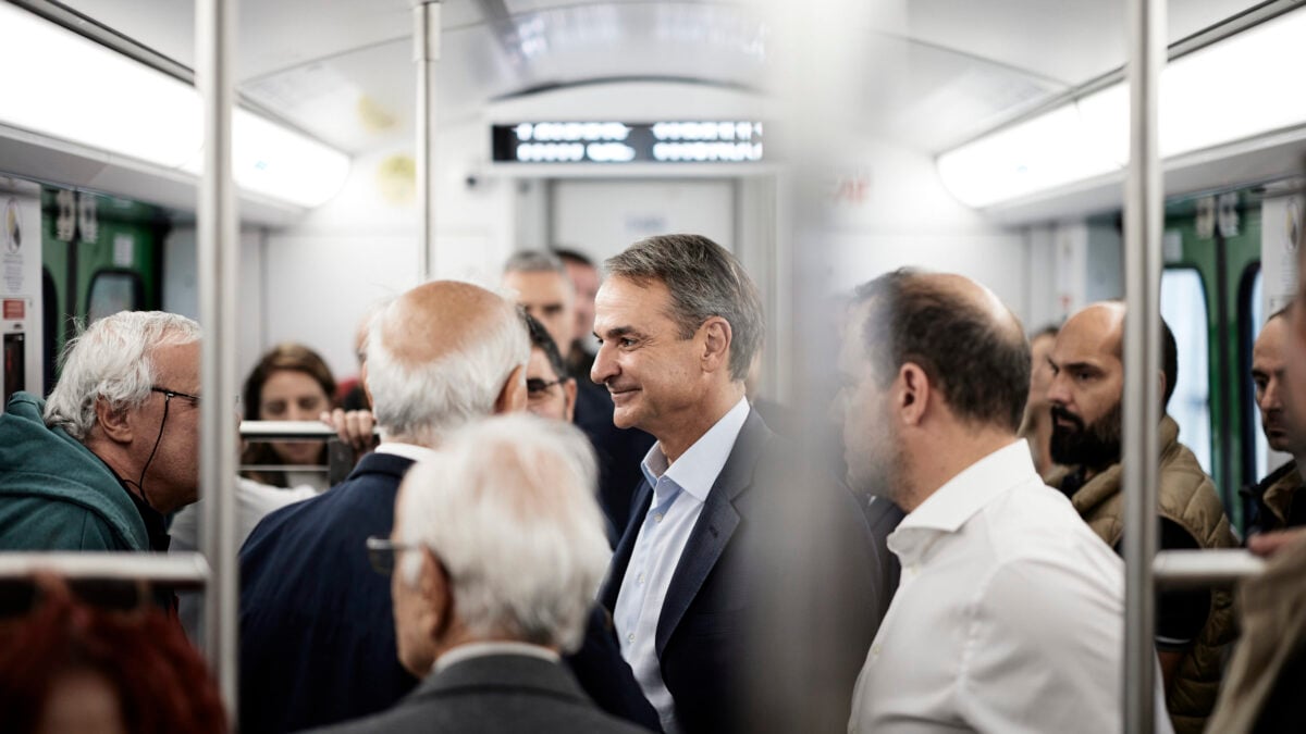 Κυριάκος Μητσοτάκης: 14 συρμοί του Ηλεκτρικού ανακατασκευάζονται – Στόχος η μείωση των χρονοαποστάσεων 9 Κυριάκος Μητσοτάκης: 14 συρμοί του Ηλεκτρικού ανακατασκευάζονται – Στόχος η μείωση των χρονοαποστάσεων