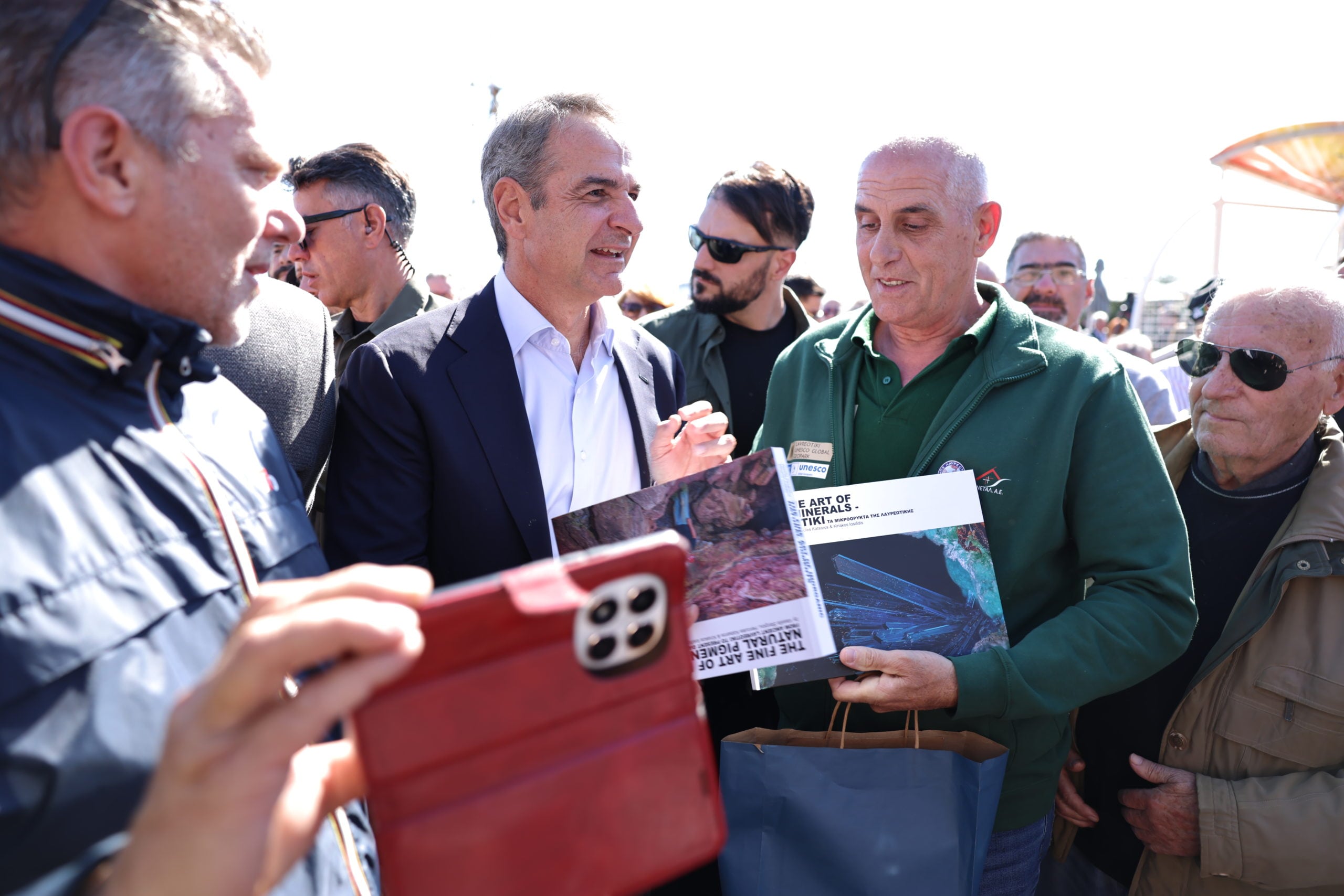 Μητσοτάκης στο Λαύριο προς πολίτες: «Η Ελλάδα δεν θα ξαναγυρίσει ποτέ πίσω στις εποχές της μεγάλης κοινωνικής αναταραχής»