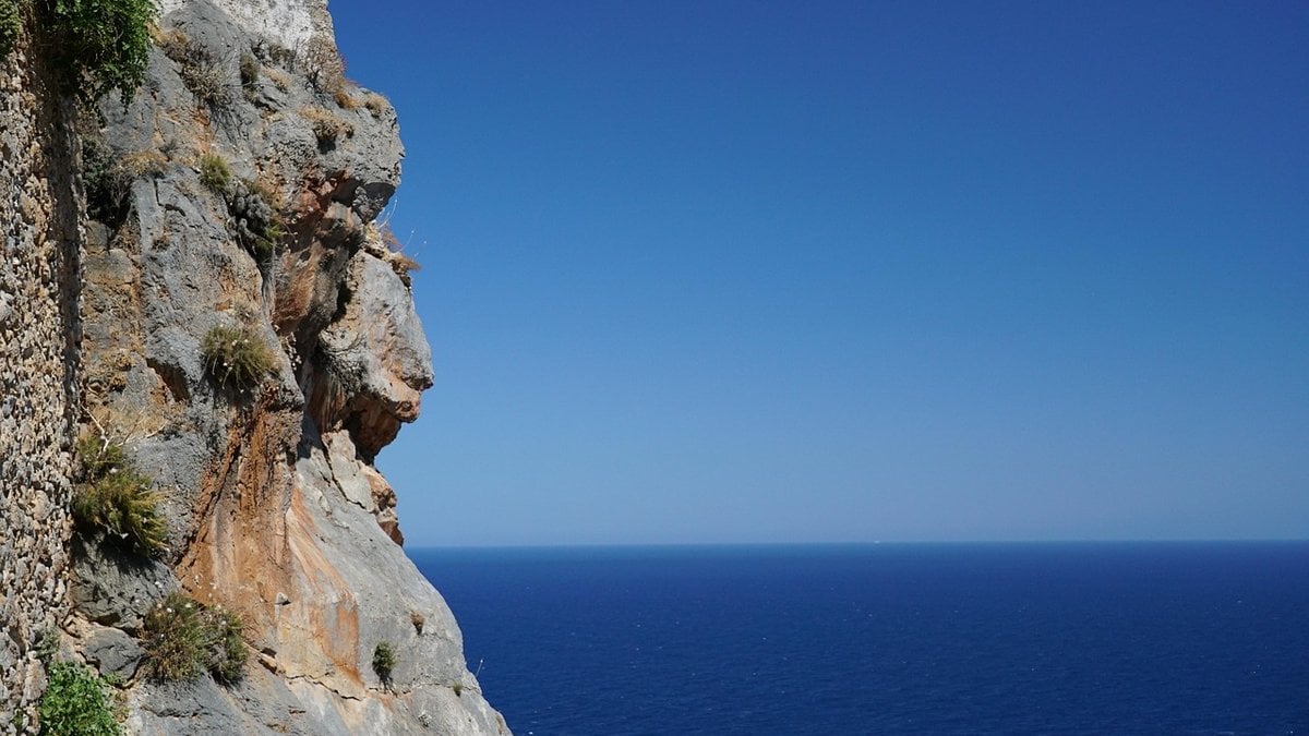 Μονεμβασιά: Τι σημαίνει η «μόνη έμβασις» και τι αποκαλύπτει