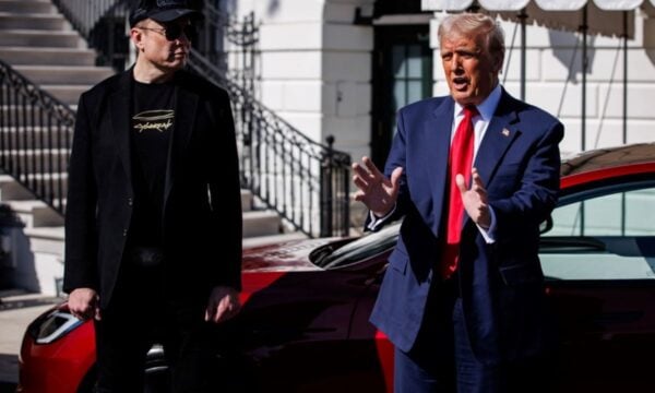 Wall Street Journal: Ο Μασκ διέταξε προσωπικά τον περιορισμό του Starshield στην Ουκρανία – Παρέλυσαν drones και επλήγη η αεράμυνα