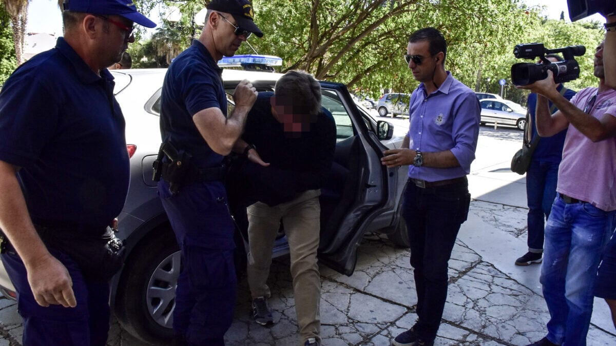 Πόρτο Χέλι: Πενταετής φυλάκιση χωρίς αναστολή στον χειριστή του σκάφους για τον θάνατο τριών αδελφών 3 Πόρτο Χέλι: Πενταετής φυλάκιση χωρίς αναστολή στον χειριστή του σκάφους για τον θάνατο τριών αδελφών