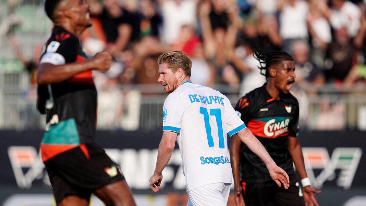 Βενέτσια – Νάπολι 1-0: Η ουραγός νίκησε τους «παρτενοπέι» και ο Ντε Μπρόινε αστόχησε σε πέναλτι 1 Βενέτσια – Νάπολι 1-0: Η ουραγός νίκησε τους «παρτενοπέι» και ο Ντε Μπρόινε αστόχησε σε πέναλτι