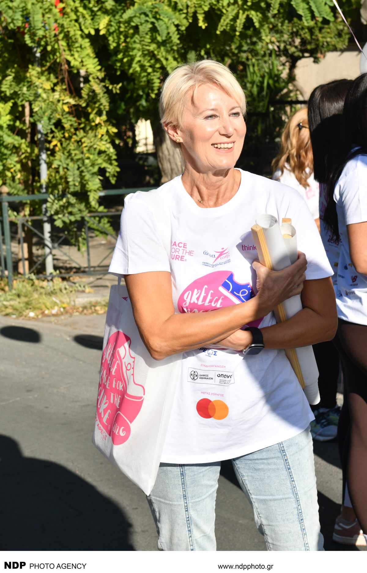 Νατάσα Παζαΐτη: Πήρε μέρος στο Race for the Cure με τα δίδυμα παιδιά της, τον Αλέξανδρο και την Αλίκη Καραμανλή – Φωτογραφίες 19 Νατάσα Παζαΐτη-Αλίκη Καραμανλή-Αλέξανδρος Καραμανλής