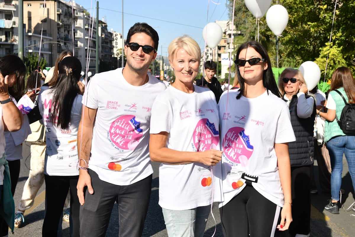 Νατάσα Παζαΐτη: Συμμετείχε στο Race for the Cure με τα δίδυμα παιδιά της, Αλίκη και Αλέξανδρο