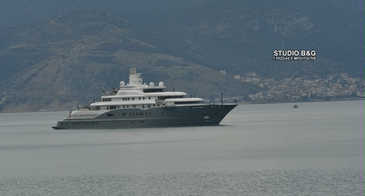 Ναύπλιο: Η εντυπωσιακή θαλαμηγός του δισεκατομμυριούχου Abdullah Al Futtaim από το Ντουμπάι βρίσκεται στην πόλη 9 Η θαλαμηγός στο Ναύπλιο