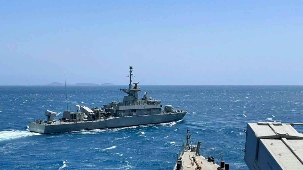 Φρεγάτα «Μπουμπουλίνα»: Τορπίλη υποβρυχίου βύθισε το παροπλισμένο πλοίο – Στην άσκηση δοκιμάστηκαν οι SPIKE 1 Φρεγάτα «Μπουμπουλίνα»: Τορπίλη υποβρυχίου βύθισε το παροπλισμένο πλοίο – Στην άσκηση δοκιμάστηκαν οι SPIKE