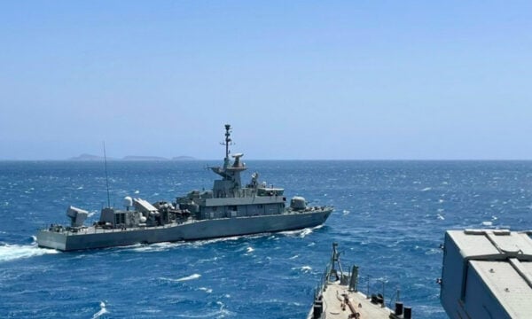 Φρεγάτα «Μπουμπουλίνα»: Τορπίλη υποβρυχίου βύθισε το παροπλισμένο πλοίο – Στην άσκηση δοκιμάστηκαν οι SPIKE