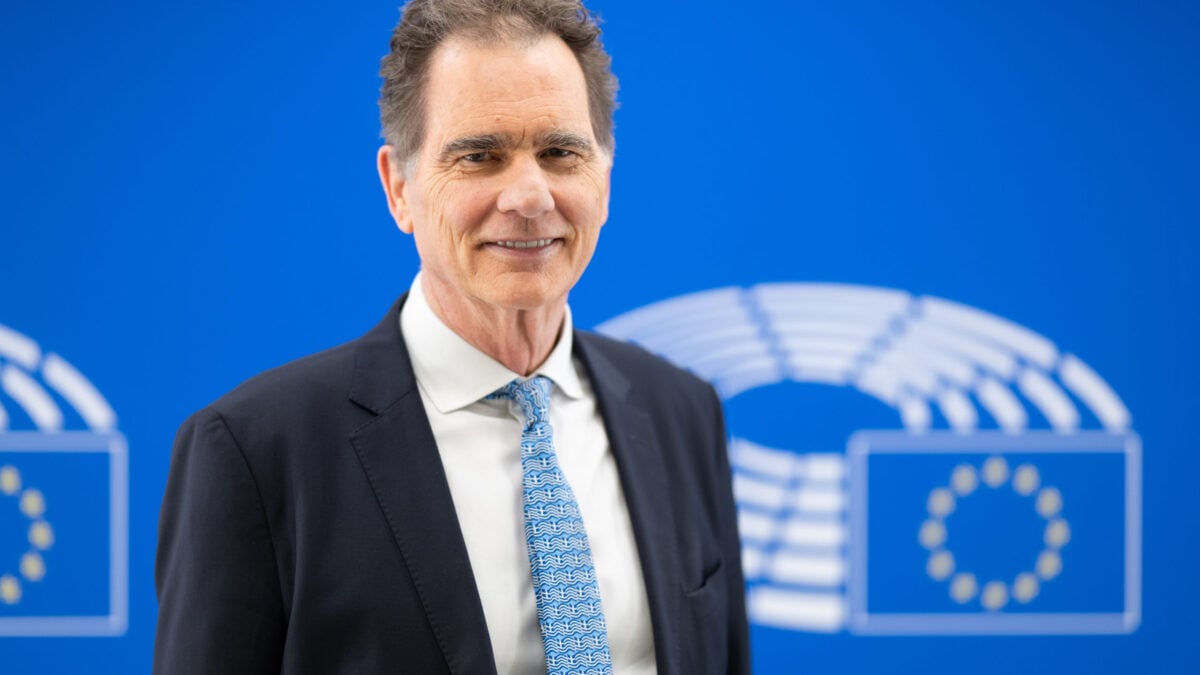 Νίκος Παπανδρέου στο Ευρωκοινοβούλιο για τον θάνατο του Γιώργου Μαζωνάκη: Να σταματήσουμε όσους πωλούν «αθάνατο νερό» – ΒΙΝΤΕΟ 1 Νίκος Παπανδρέου στο Ευρωκοινοβούλιο για τον θάνατο του Γιώργου Μαζωνάκη: Να σταματήσουμε όσους πωλούν «αθάνατο νερό» – ΒΙΝΤΕΟ