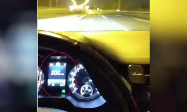 Αττική Οδός: Συνελήφθη ταξιτζής που ανέβασε ο ίδιος βίντεο με ταχύτητα άνω των 200 χλμ/ώρα στα social media