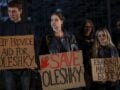 Ουκρανία: Κάτοικοι της κατεχόμενης Ολέσκι διασχίζουν τον «δρόμο του θανάτου» για λίγο φαγητό – Νάρκες και drones
