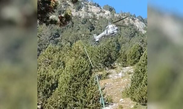 Όλυμπος: Οι 6 μαθητές στο νοσοκομείο με τροφική δηλητηρίαση – Βίντεο από την αεροδιακομιδή τους