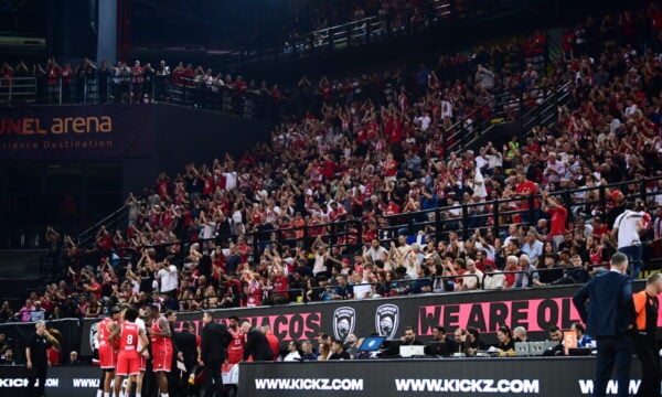 Ολυμπιακός: Καταδικάζει τα συνθήματα στη Sunel Arena και αποκαθιστά άμεσα τις ζημιές