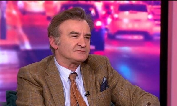 Νίκος Ορφανός: «Δεν είχα συμπτώματα μέχρι που μπήκα στο χειρουργείο» – Η διάγνωση σπάνιου όγκου 15 ημέρες μετά τη γέννηση της κόρης του