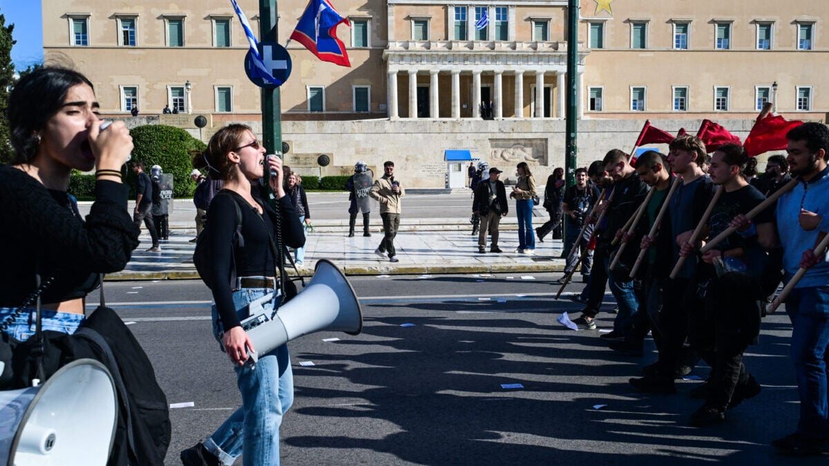 Πανεκπαιδευτικό συλλαλητήριο την Τετάρτη: Σε επιφυλακή η ελληνική αστυνομία μετά το χάος στη Γαλλία 1 Πανεκπαιδευτικό συλλαλητήριο την Τετάρτη: Σε επιφυλακή η ελληνική αστυνομία μετά το χάος στη Γαλλία