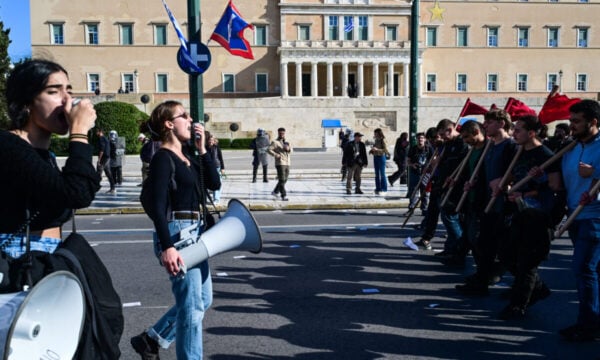 Πανεκπαιδευτικό συλλαλητήριο την Τετάρτη: Σε επιφυλακή η ελληνική αστυνομία μετά το χάος στη Γαλλία