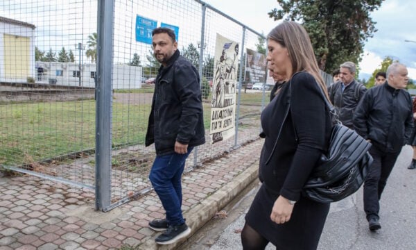 Δίκη για τα Τέμπη: Ο Πάνος Ρούτσι κατέθεσε ότι είδε έντονες φλόγες και μια περίεργη οσμή