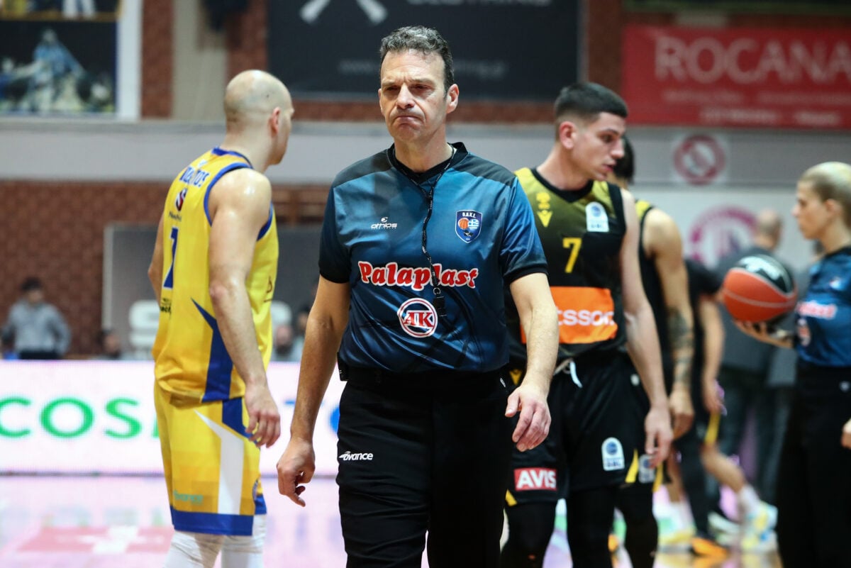 Basketgate: Ο Παπαπέτρου δεν έπεισε και προφυλακίστηκε – Τα αδικαιολόγητα μετρητά στο σπίτι και το προσωνύμιο «γραμμάριος»