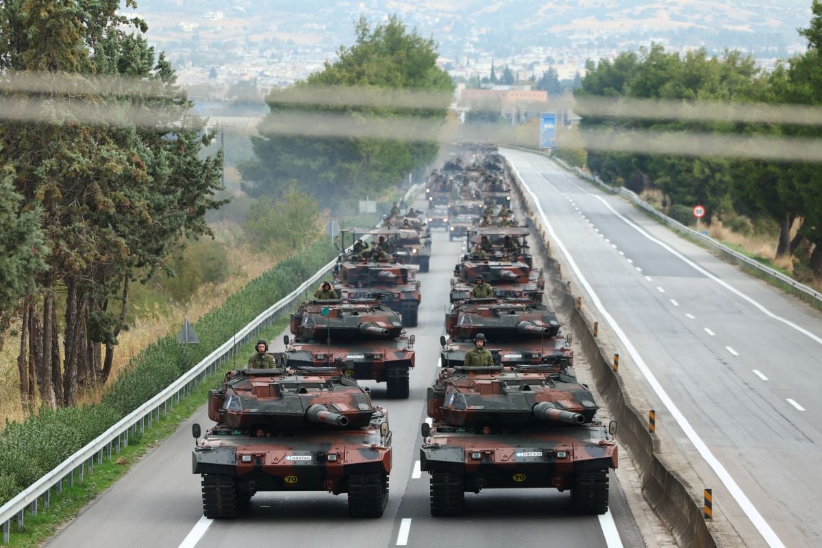 Θεσσαλονίκη: Η τελική πρόβα για την παρέλαση της 28ης Οκτωβρίου – Η «Ασπίδα του Αχιλλέα» και η «Σφενδόνη του Δαβίδ»