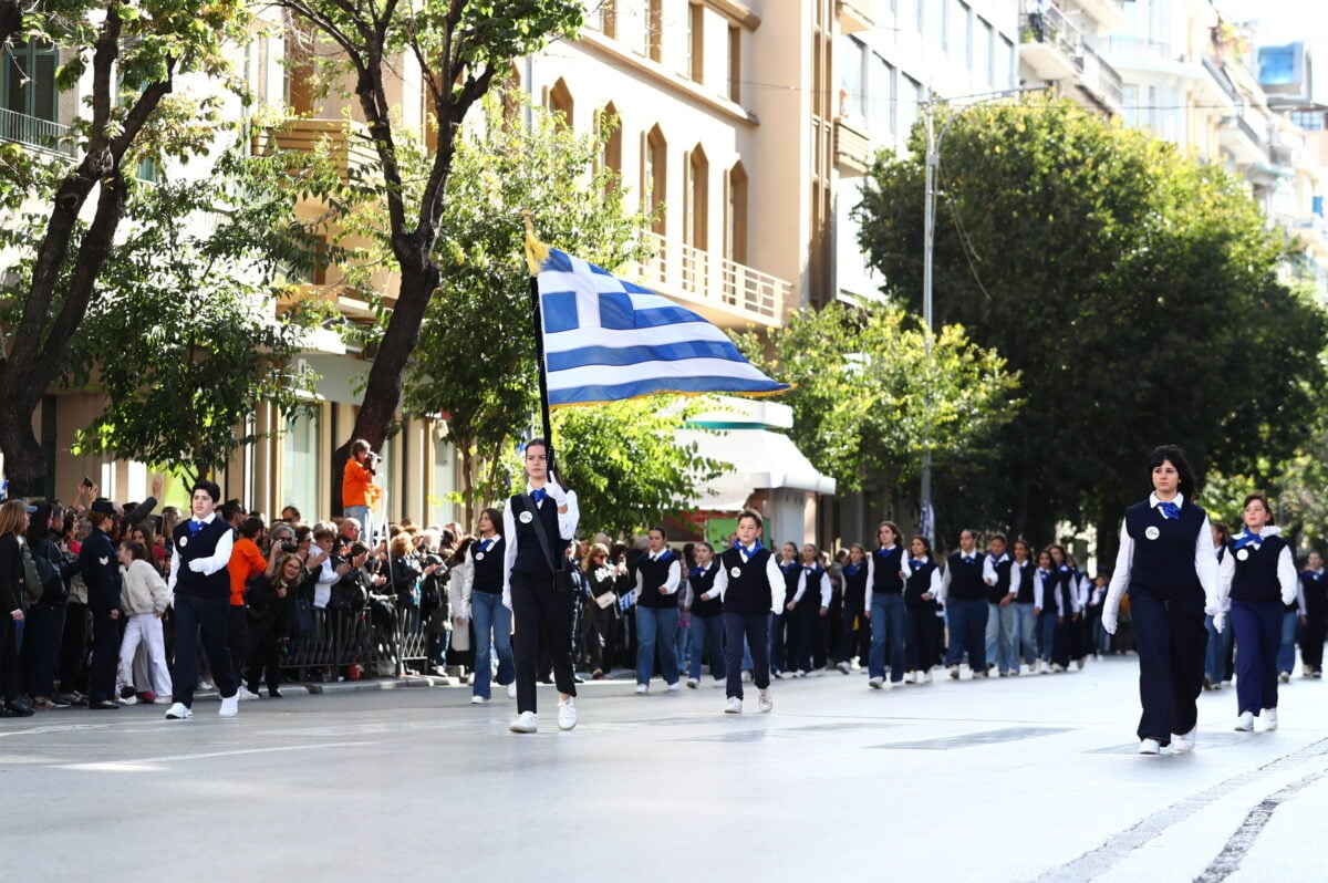 Θεσσαλονίκη: Με παλμό και περηφάνεια η μαθητική παρέλαση για την επέτειο του «ΟΧΙ» της 28ης Οκτωβρίου 17 Θεσσαλονίκη: Με παλμό και περηφάνεια η μαθητική παρέλαση για την επέτειο του «ΟΧΙ» της 28ης Οκτωβρίου