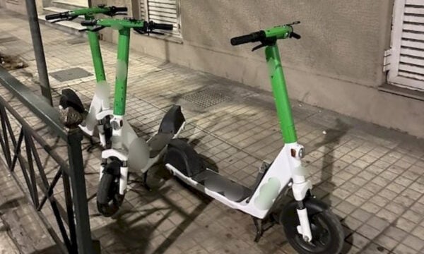 Καβάλα: Νεκρός 34χρονος μοτοσικλετιστής σε τροχαίο με ηλεκτρικό πατίνι