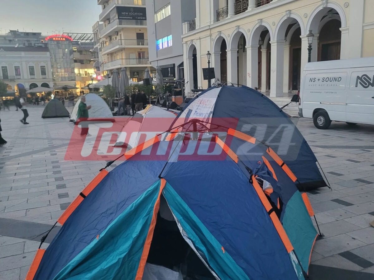 Σύνταγμα: Οι φοιτητές στήνουν σκηνές και αρχίζουν οι διήμερες κινητοποιήσεις για την Παιδεία 13 Σύνταγμα: Οι φοιτητές στήνουν σκηνές και αρχίζουν οι διήμερες κινητοποιήσεις για την Παιδεία