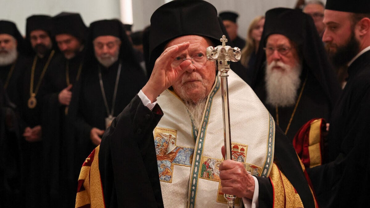 Οικουμενικός Πατριάρχης Βαρθολομαίος: Προσευχή στον τάφο του πάπα Φραγκίσκου στην Ιταλία – Τιμήθηκε στο Ινστιτούτο Οριεντάλε 2 Οικουμενικός Πατριάρχης Βαρθολομαίος: Προσευχή στον τάφο του πάπα Φραγκίσκου στην Ιταλία – Τιμήθηκε στο Ινστιτούτο Οριεντάλε