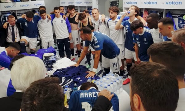 Ελλάδα – Ολλανδία: Η αρχηγική ομιλία του Βαγγέλη Παυλίδη – «Έχουμε μέταλλο, με πάθος και ψυχή κερδίζονται αυτά τα ματς»