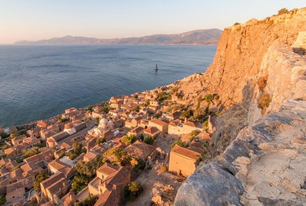 Guardian: Φθινοπωρινό οδοιπορικό στην Πελοπόννησο αποκαλύπτει μια Ελλάδα για όλες τις εποχές 1 Guardian: Φθινοπωρινό οδοιπορικό στην Πελοπόννησο αποκαλύπτει μια Ελλάδα για όλες τις εποχές