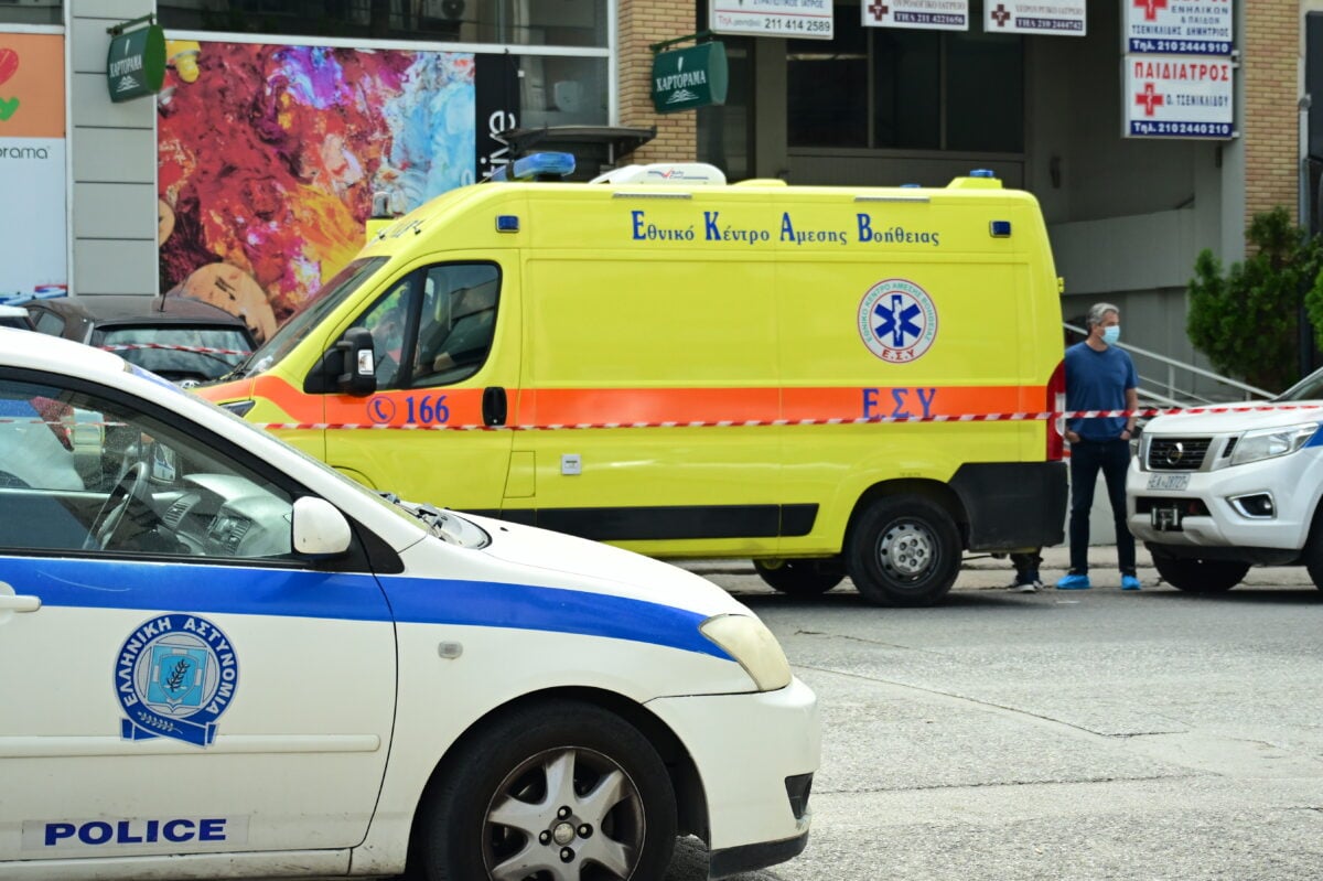 Μενίδι: Άγνωστοι πυροβόλησαν αυτοκίνητο – Στο νοσοκομείο 26χρονος